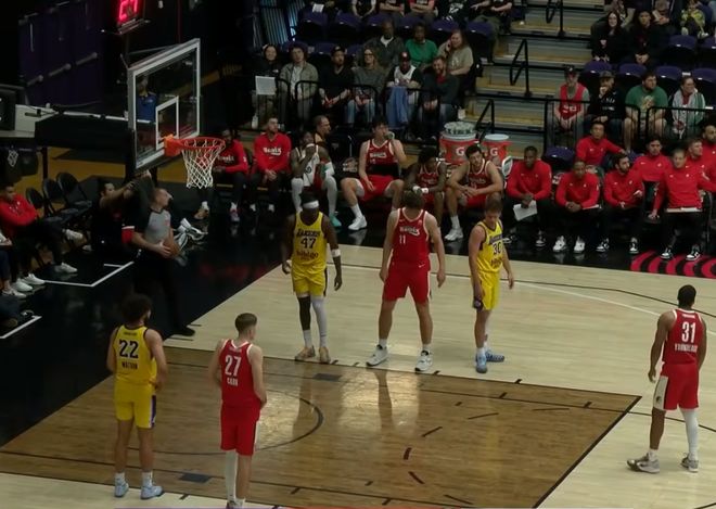 杨瀚森率队逆转湖人终结12连胜