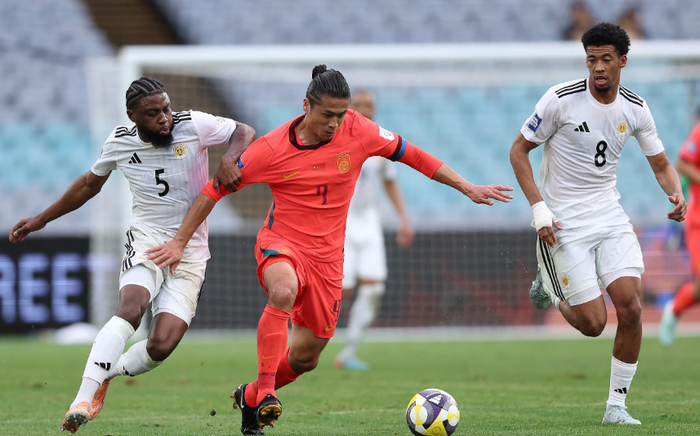 中国男足力克库拉索暂列积分榜首 澈大利亚绝杀