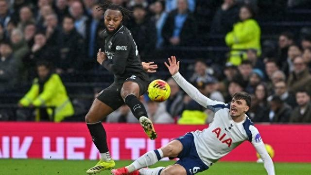 热刺陷入保级泥潭 管理层动荡致球队深陷困境