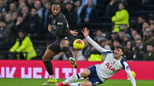 热刺陷入保级泥潭 管理层动荡致球队深陷困境