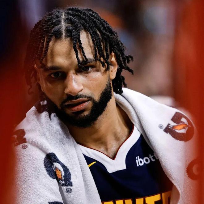 约基奇三双逆转马刺 穆雷末节狂砍30分助掘金绝